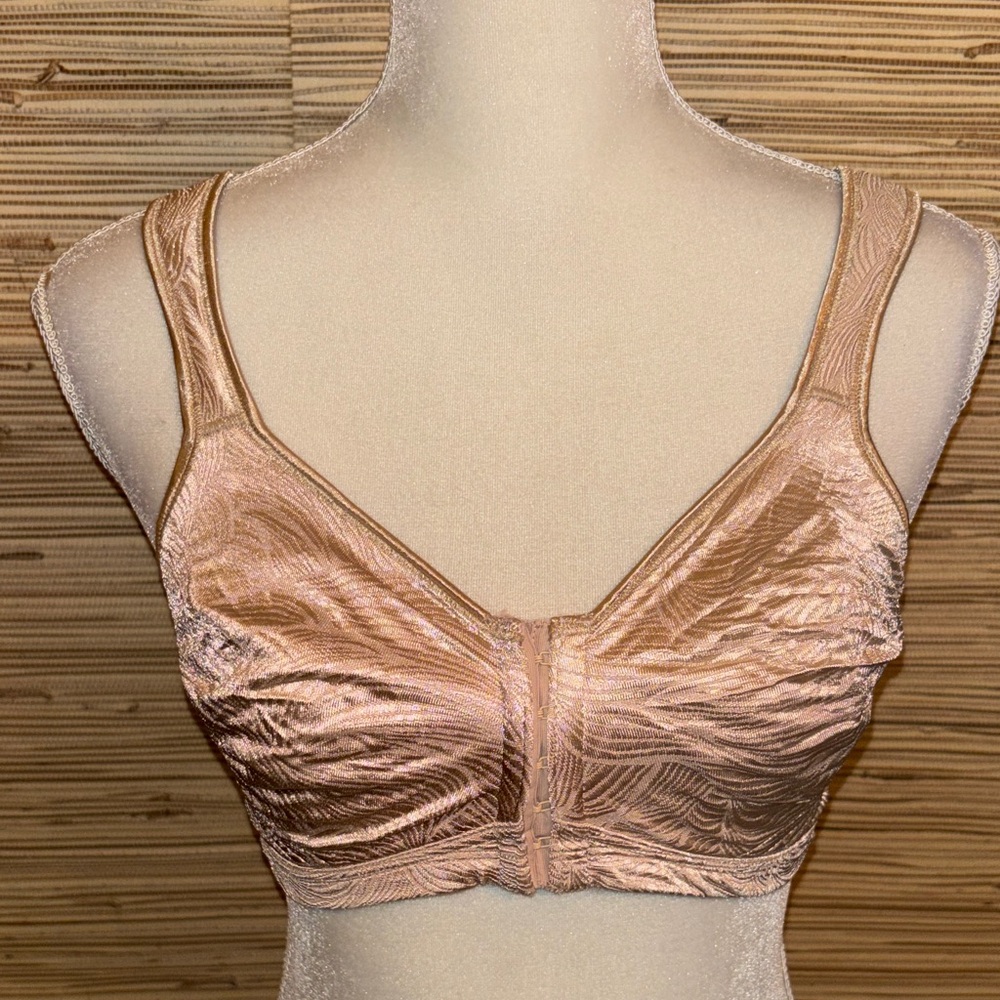 Playtex Shimmering Tan Bra 36 C front close posture support